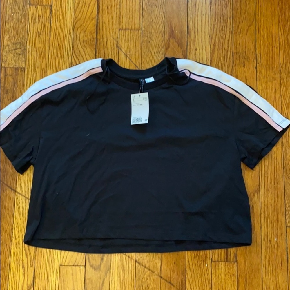 H&M black cropped top